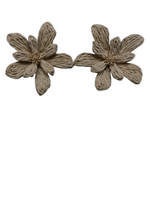 Load image into Gallery viewer, Raffia Bold Stud Flower Earrings
