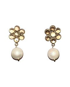 Flower pearl drop earrings